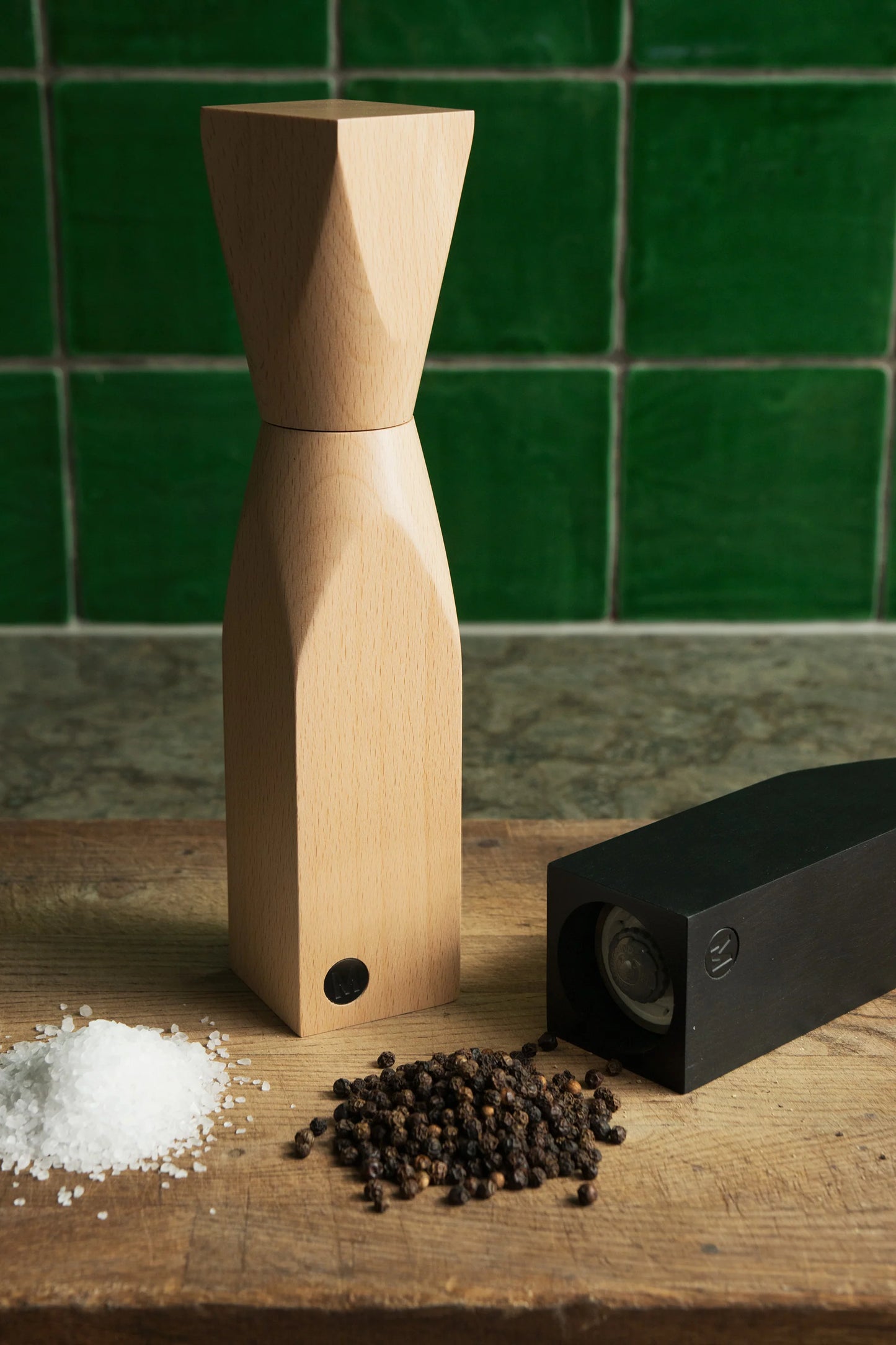 Woodi Salt & Pepper Grinder Black Stained Beech