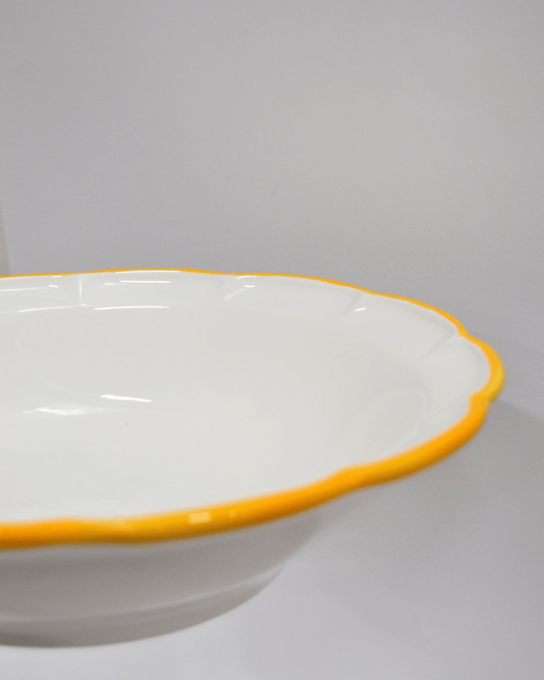 Salad Bowl Yellow Line