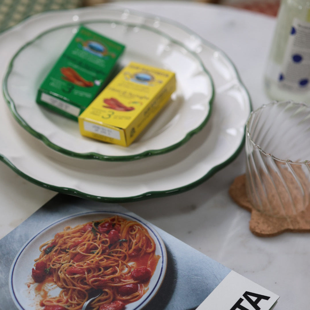 Dinner Plate Dark Green Line