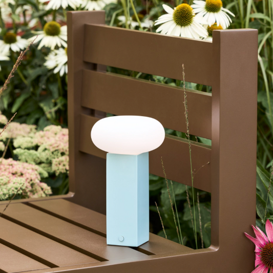 Niedrige tragbare Lampe, Licht blau