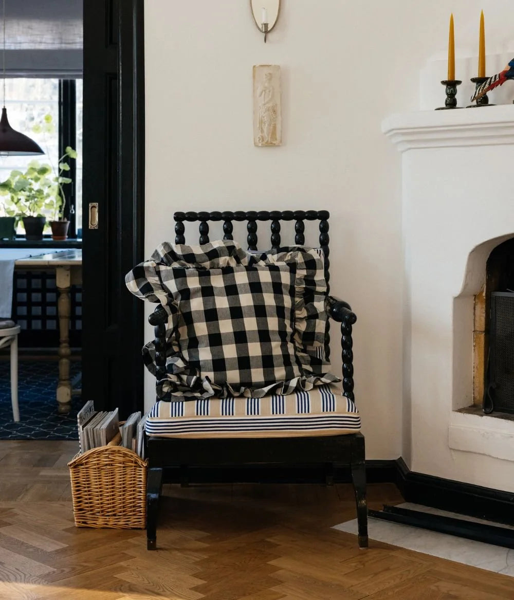 Midnatt Frill Cushion Cover Black and White