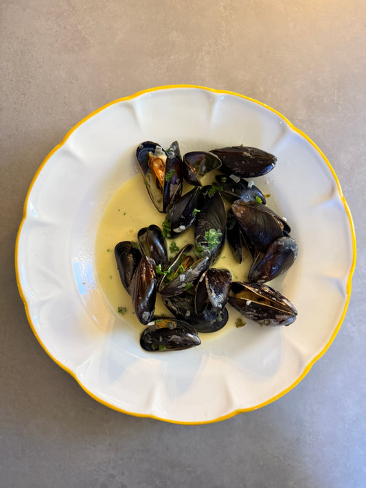 Pasta Plate Yellow Line