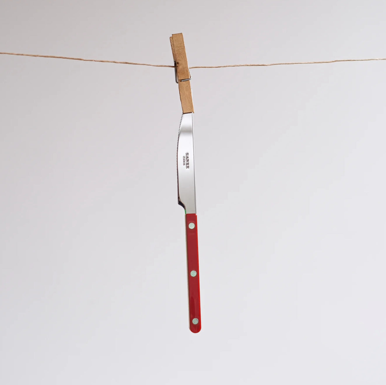 Sabre Cutlery Set Burgundy