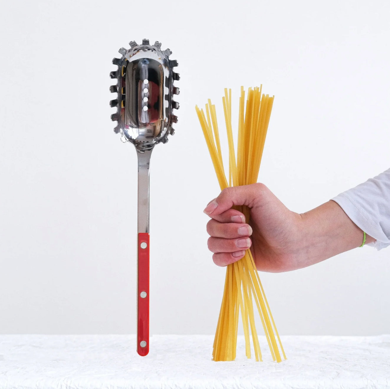 Sabre Spaghetti Spoon Burgundy