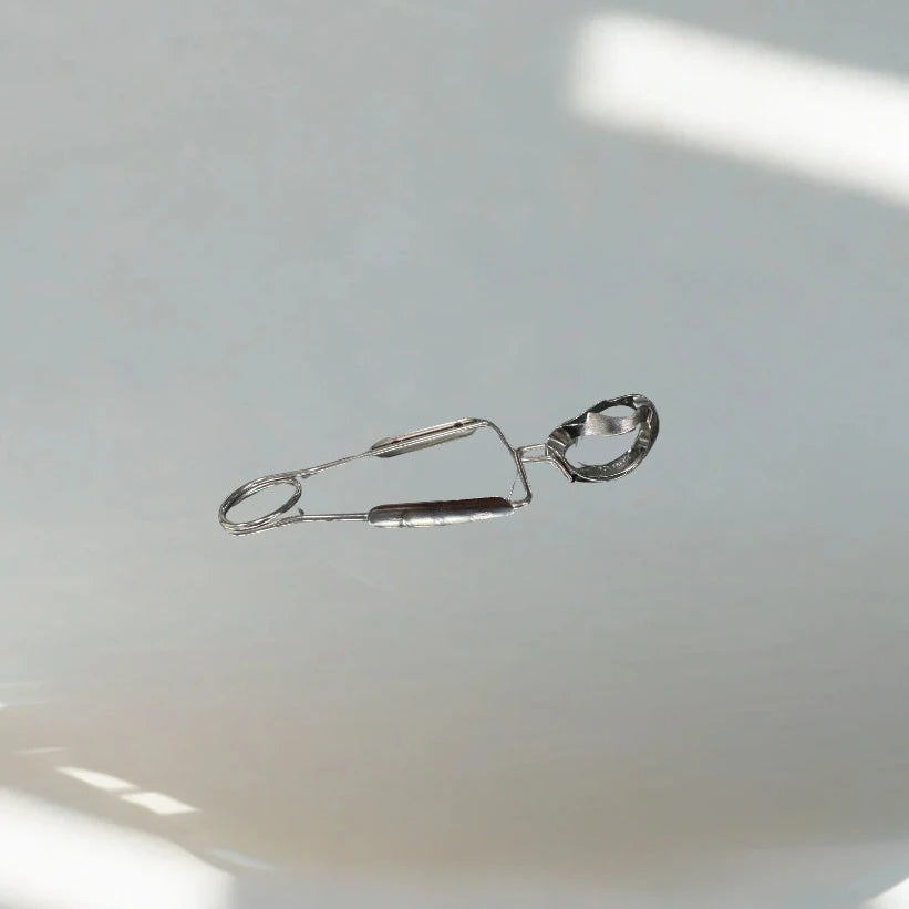 Snail Tong