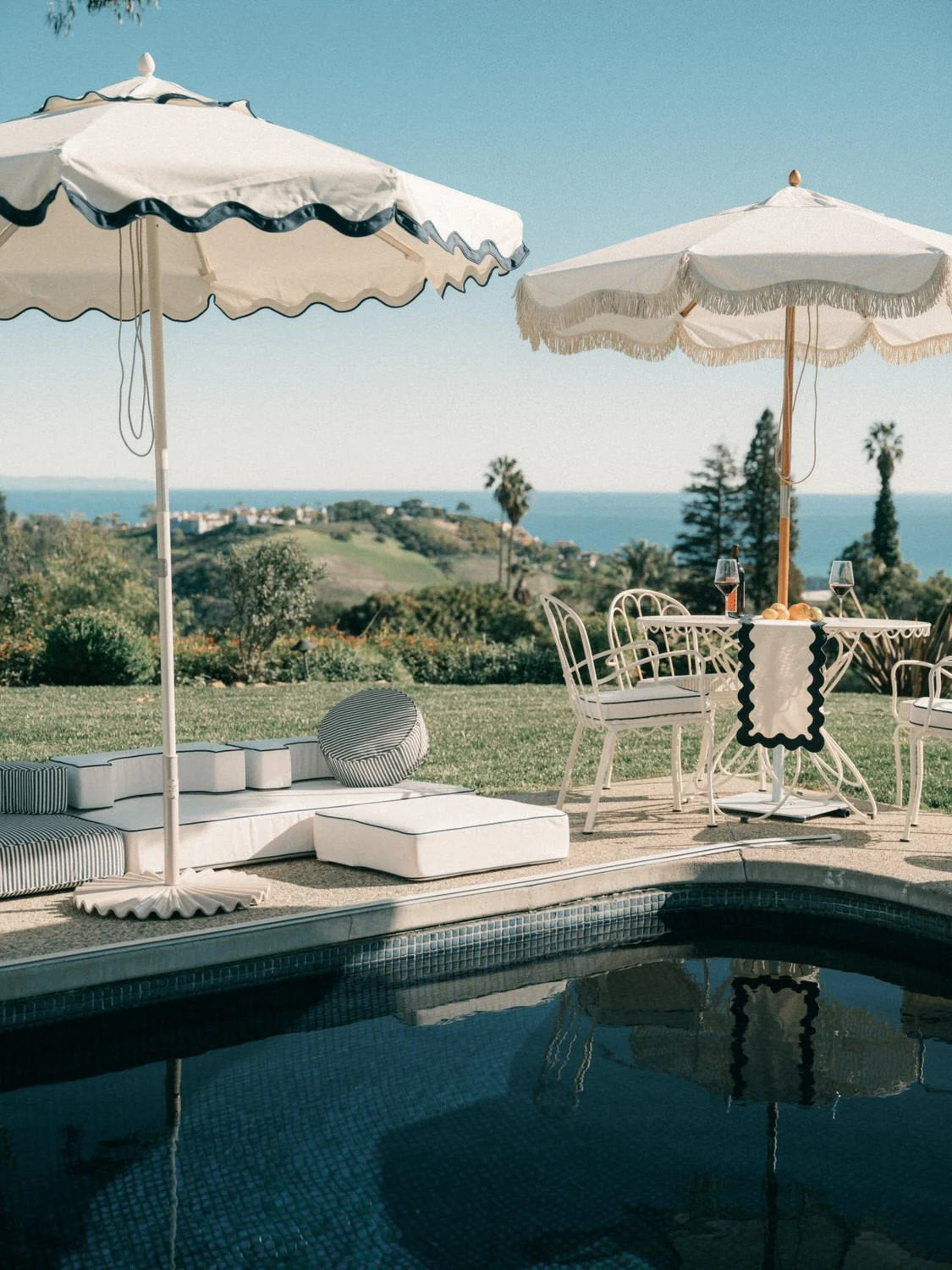 Clamshell Umbrella Base