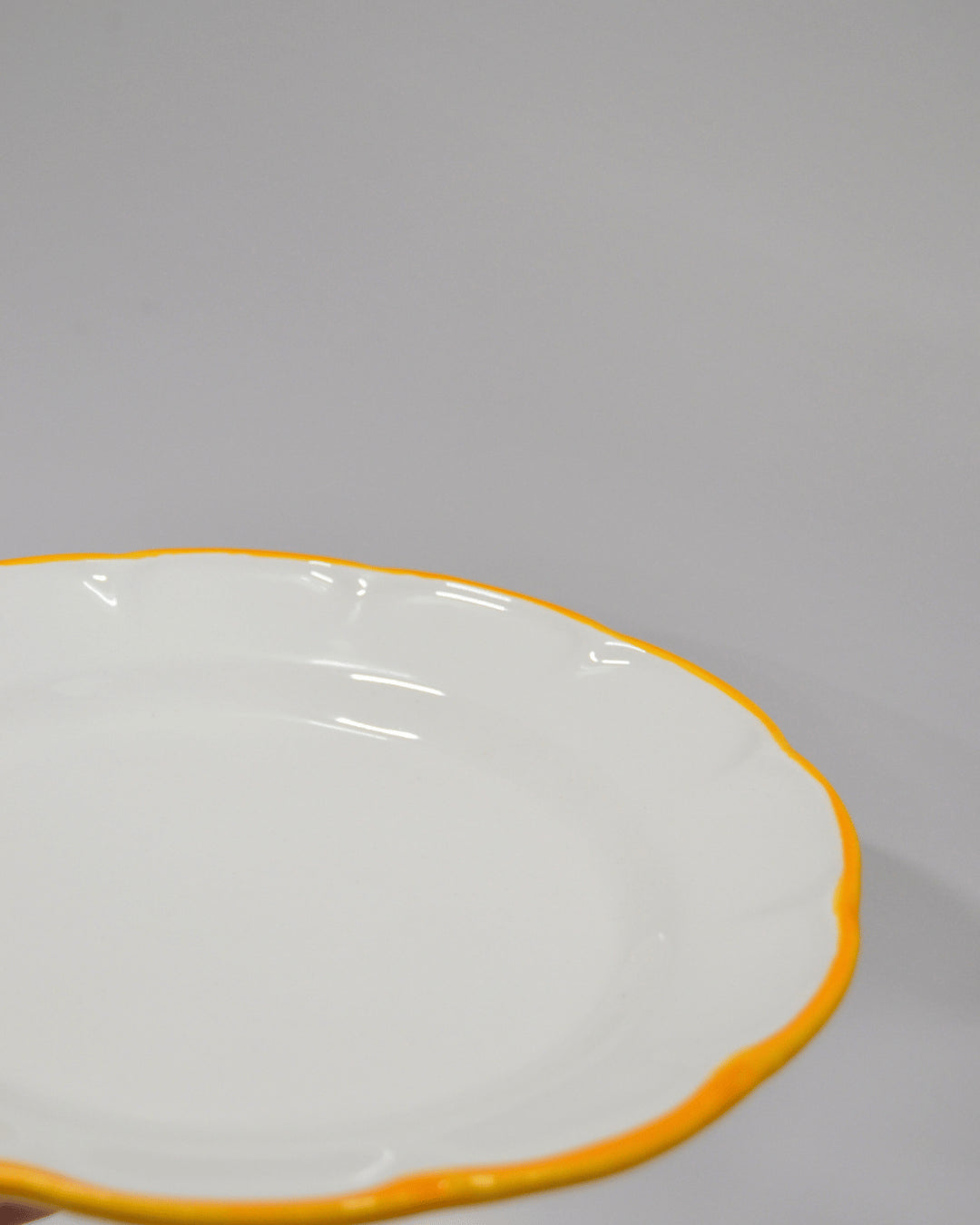 Little Plate Yellow Line