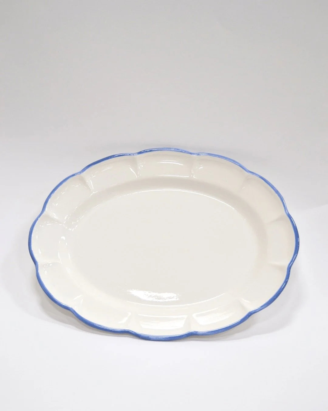 Oval Tray Light Blue Line