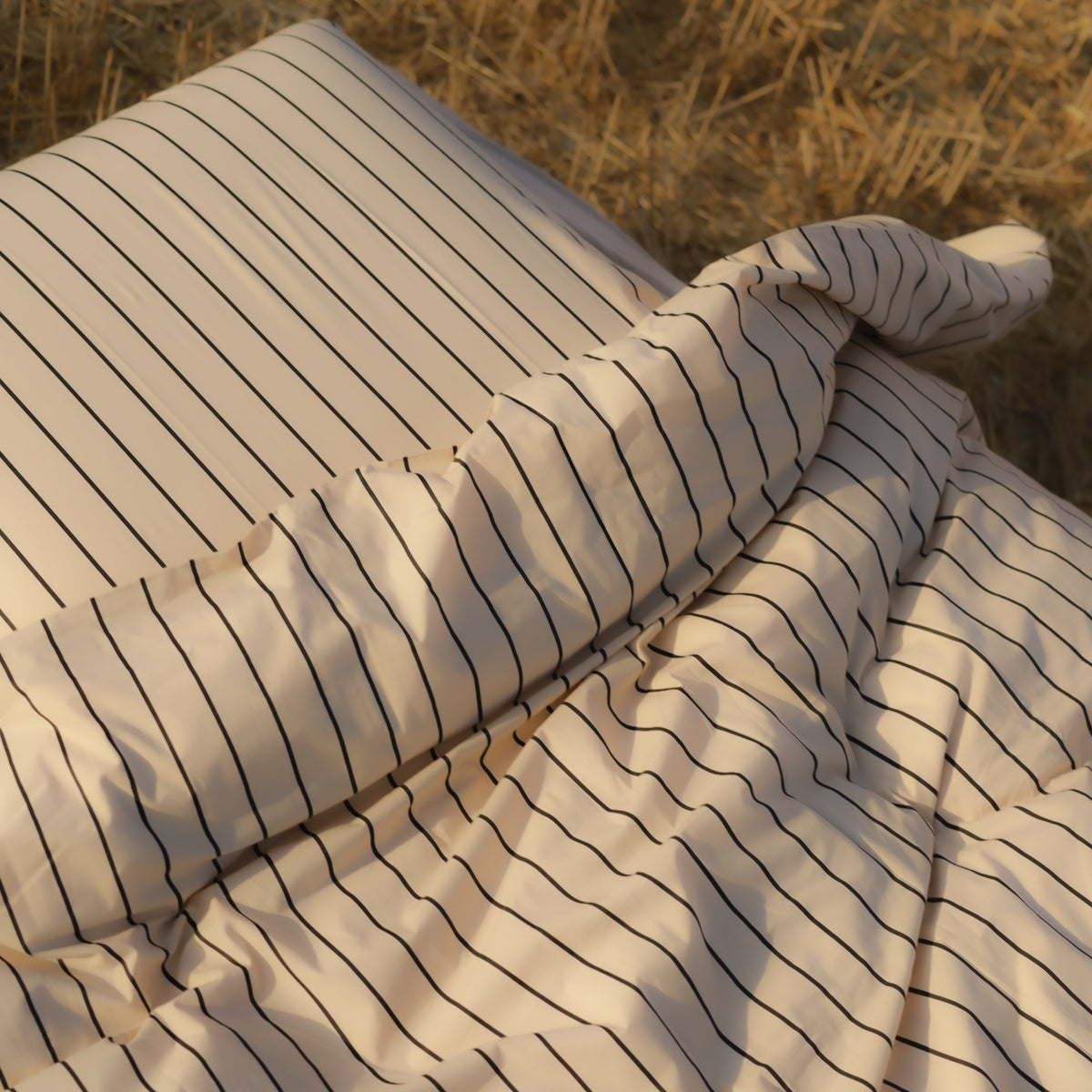 Bongusta Percale Duvet Cover Creme & Ink