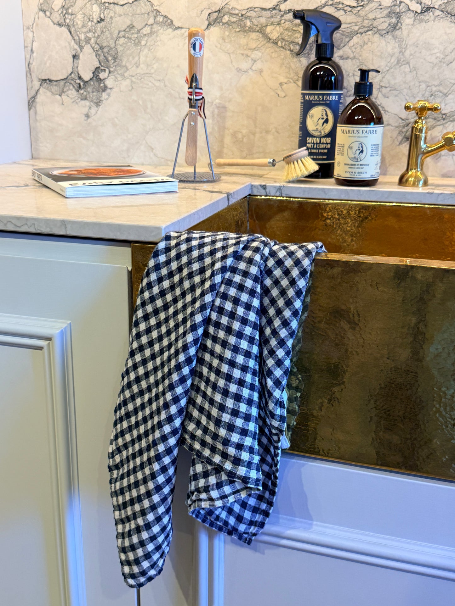 Strofinaccio da cucina in lino francese a quadretti antracite