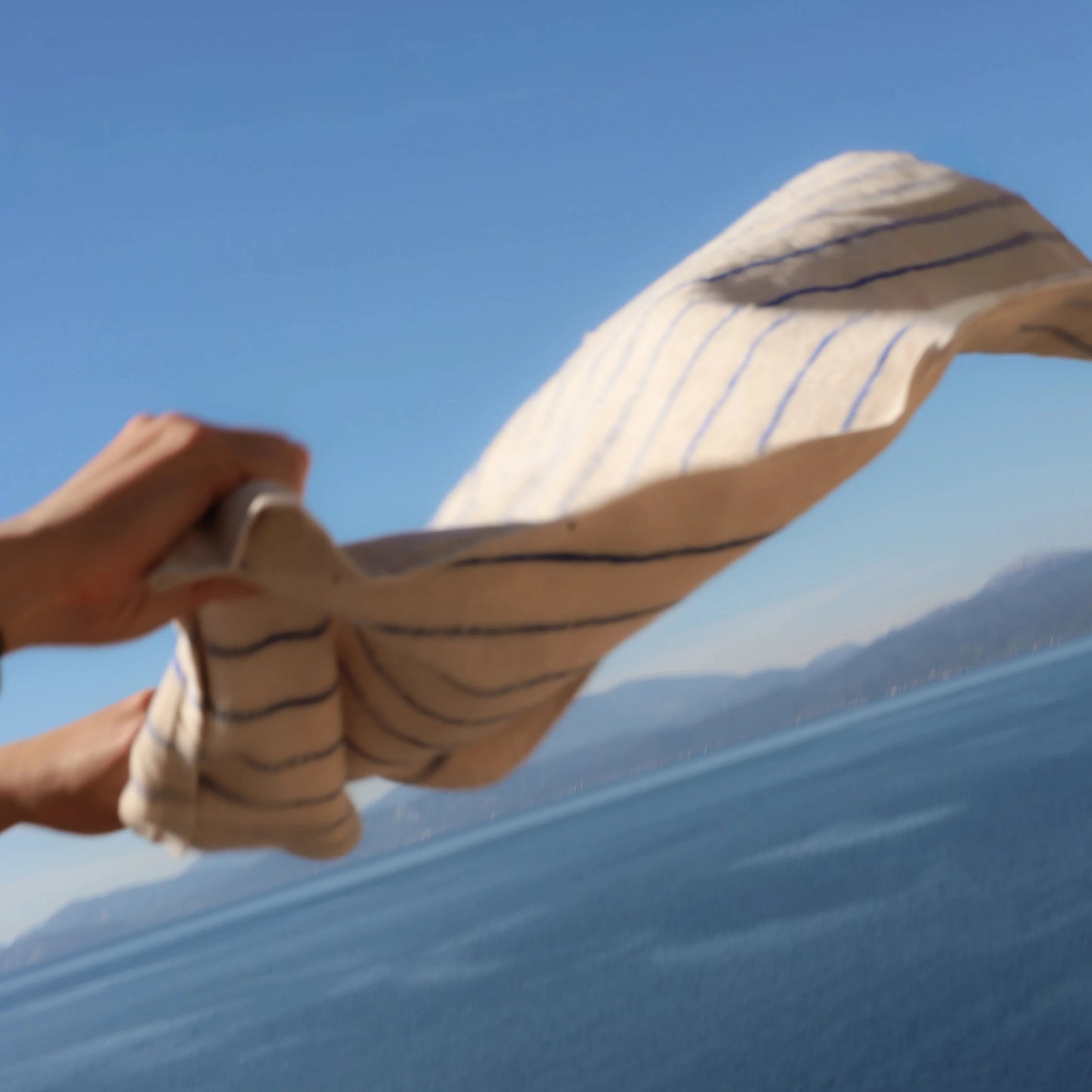 Bongusta Towels Moonbeam & Ultramarine