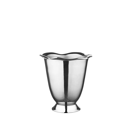 Vinkylare i aluminium med silverfinish från Broste Copenhagen mot vit bakgrund
