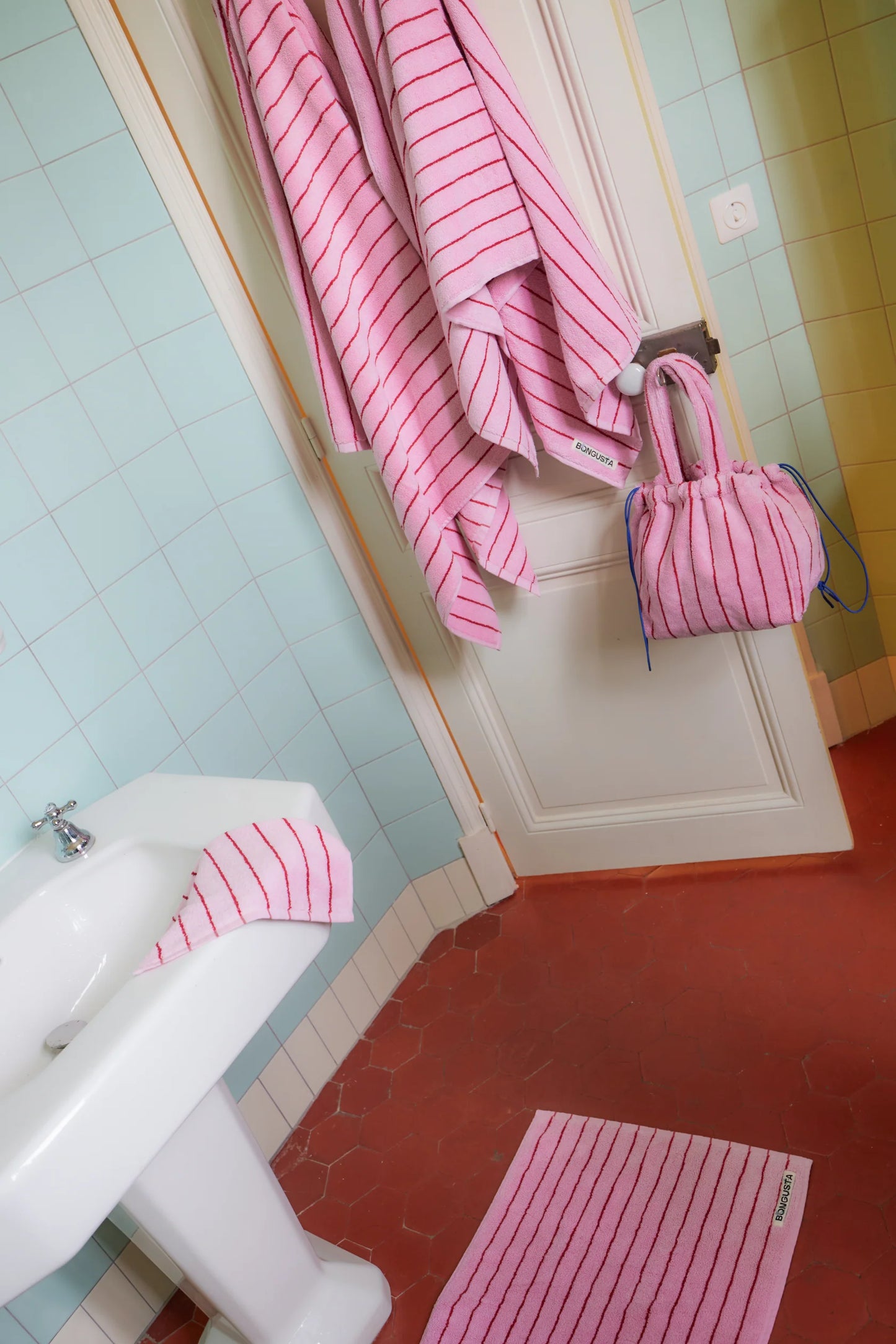 Bongusta Towels Pink & Red