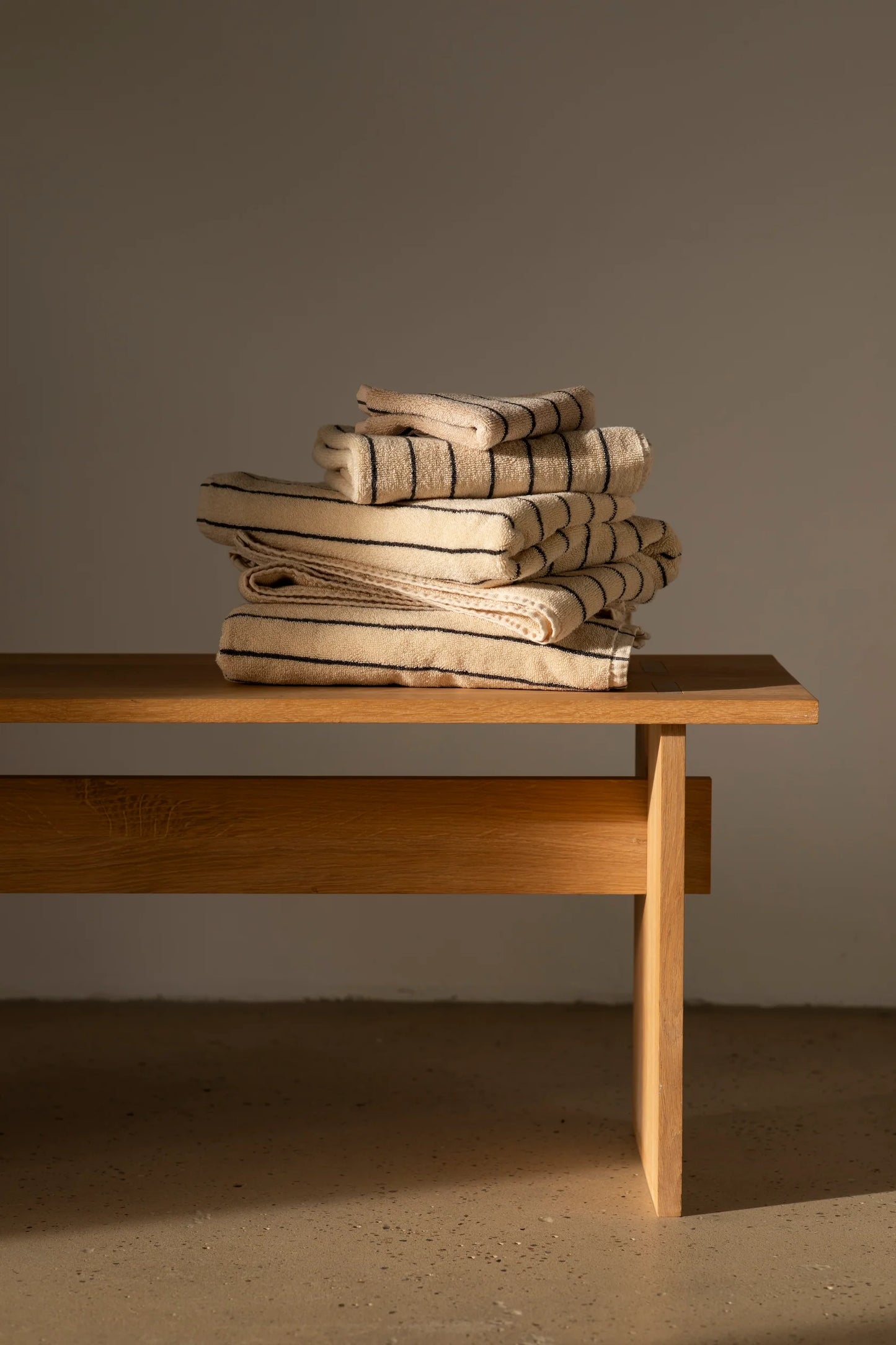 Bongusta Towels Beige & Black