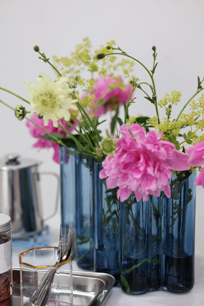 Umber Vase Blue