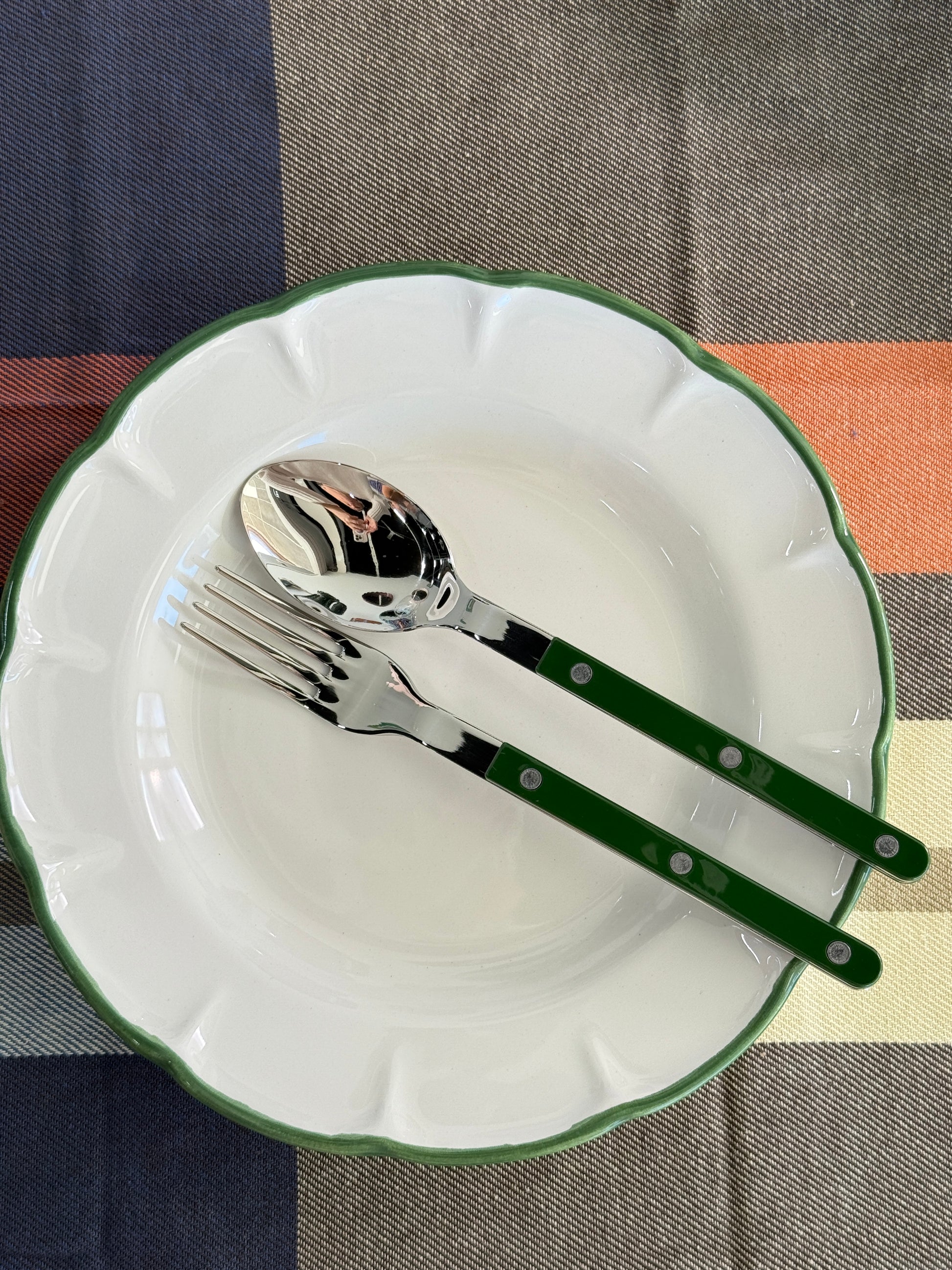 Grön dukning Mon Bistro & Friends