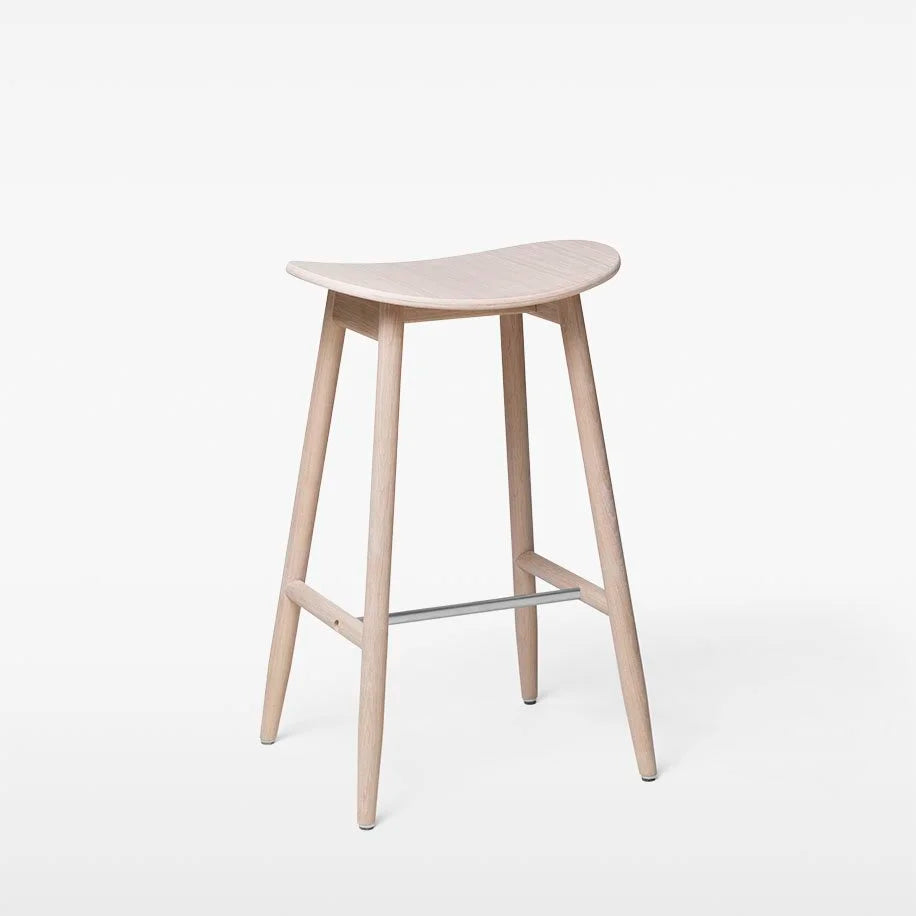 Massproductions Icha Bar Stool White Oiled Oak