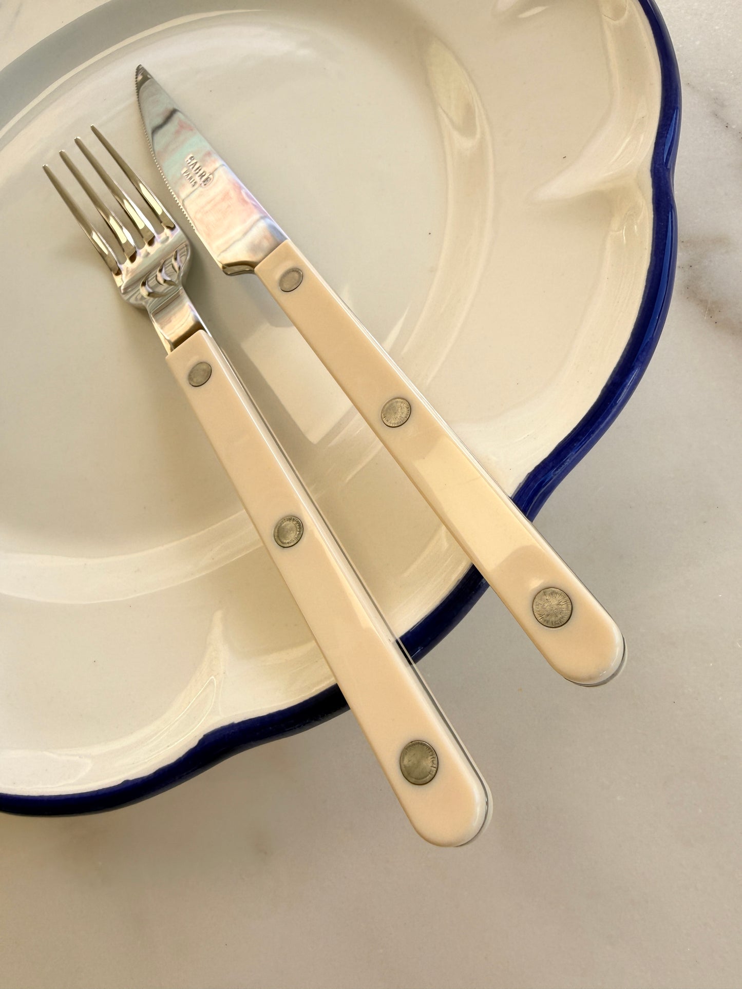 Dinner Plate Blue Line