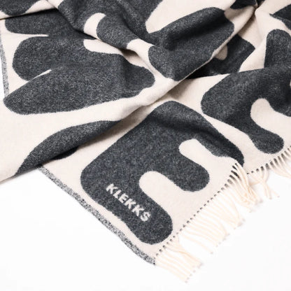 Couverture en laine noire Klekks n° 11 AMORE