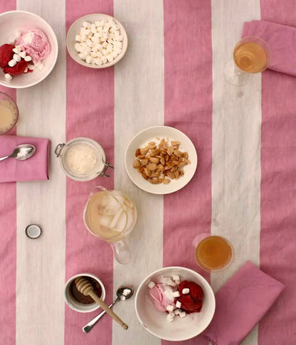 Midnatt Table Cloth Gaia