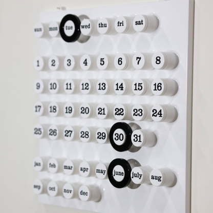 Ring a Date Calendar White