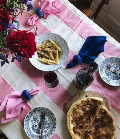 Midnatt Table Cloth Gaia