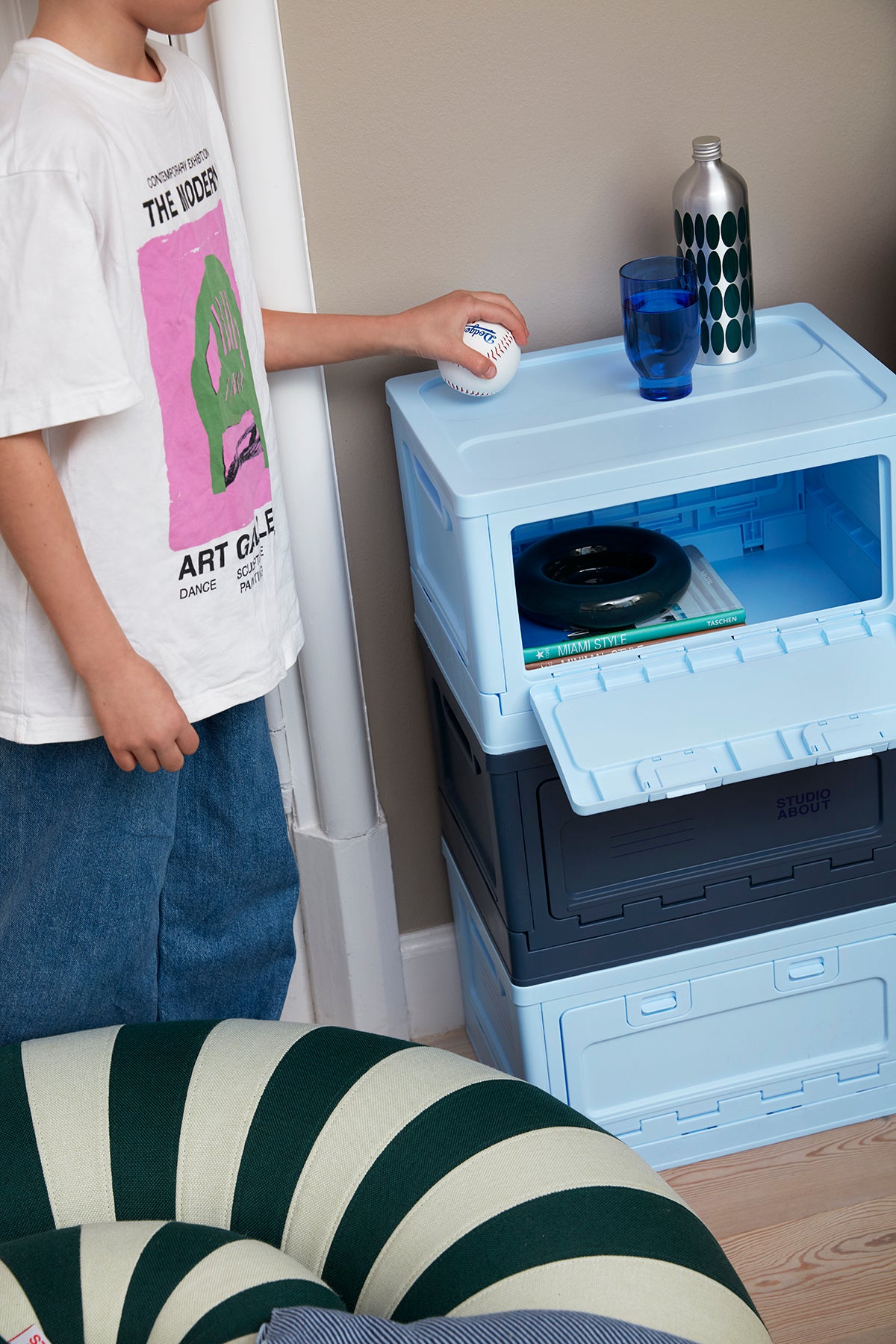 Box Medium Dark Blue
