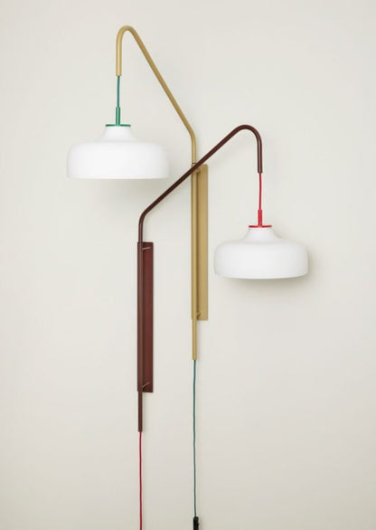 Lampada da parete rossa