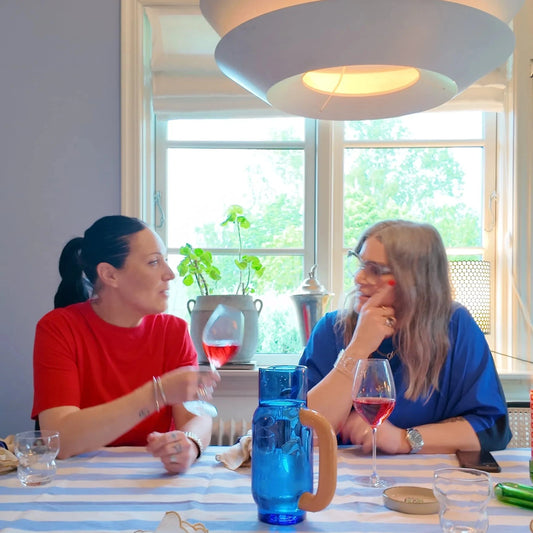 Pitcher Blue/Milky Amber