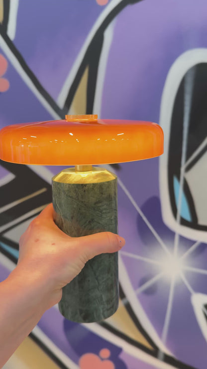 Lampe portable Trip couleur ambre mousse