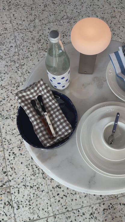 Matala kannettava lamppu terästä